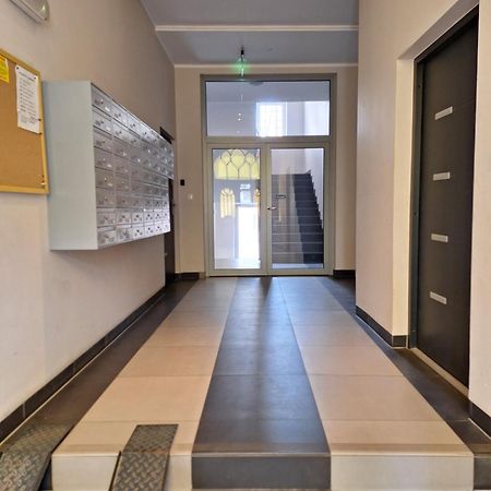 Apartament 51 Z Miejscem Parkingowym Torun Luaran gambar